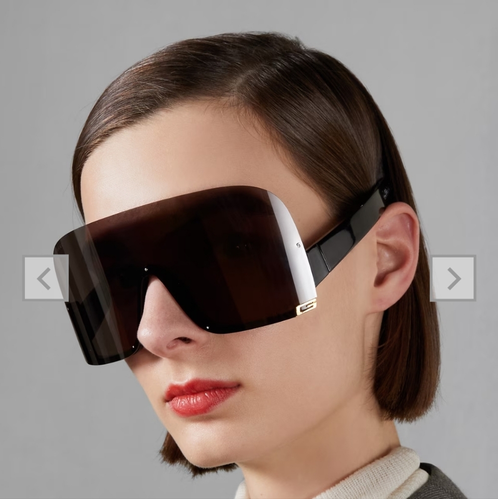 GUCCI large black mask sunglasses (19 mm).